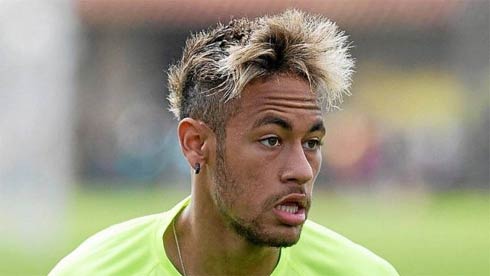 Encantado com a seleção, Cortês desafia Neymar com corte de cabelo