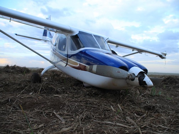 foto mauricio duch queda aviao canavial ibate 7