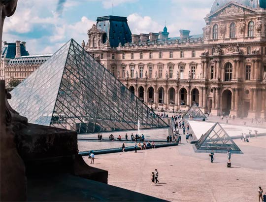 louvre